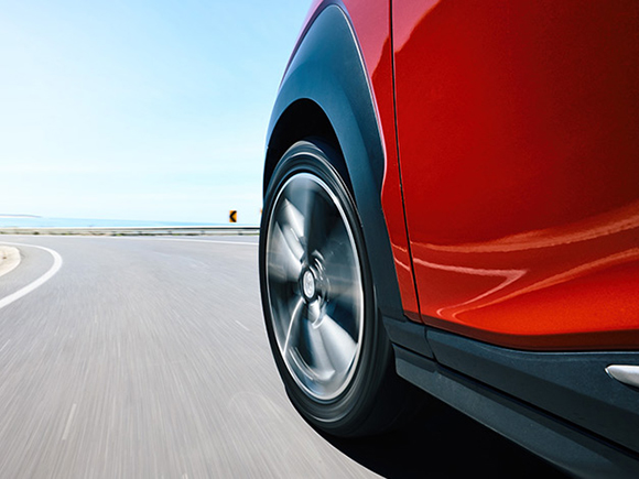 Hyundai SmartSense™<sup>[H4]</sup>.